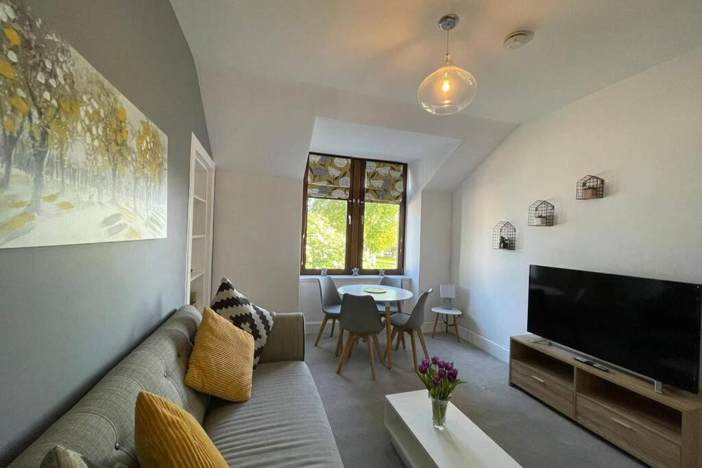 Апартаменты No 10 Immaculate Centre, Floor 2 Bed Flat With Free Parking