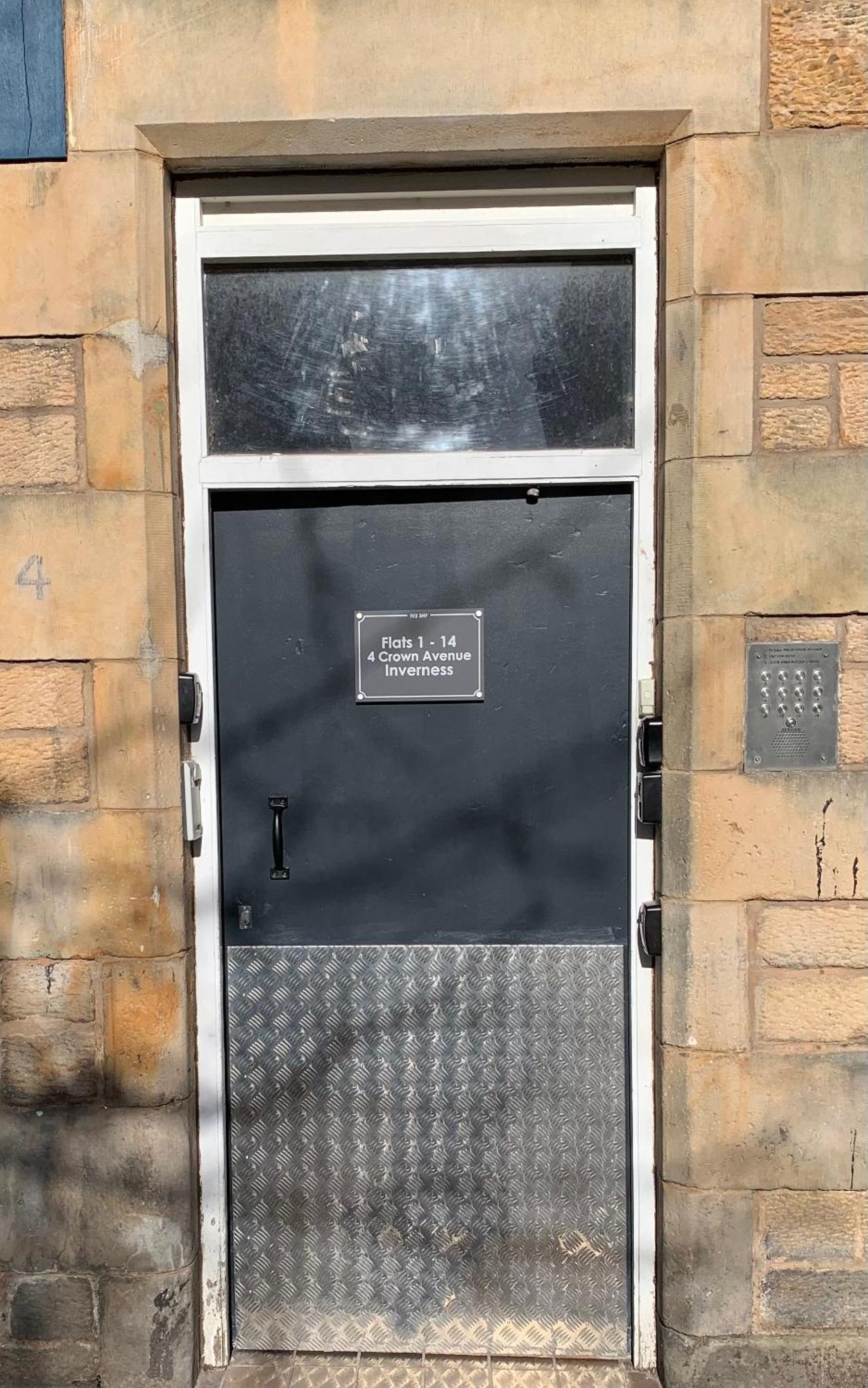 No 10 Immaculate Centre, Floor 2 Bed Flat With Free Parking Апартаменты Инвернесс